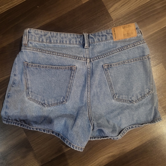 Frank and oak shorts - Picture 2 of 3